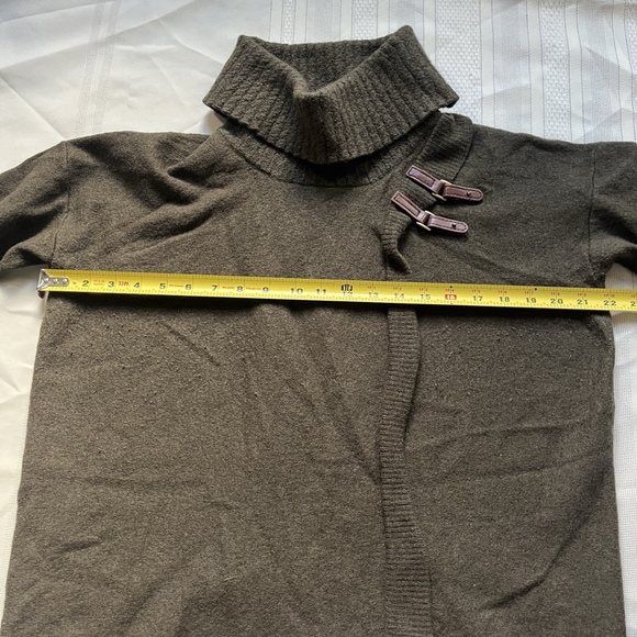 Ellen Tracy Extra Fine Merino Wool Sweater Womens L Olive Green Cowl Neck Buckle - Picture 4 of 8